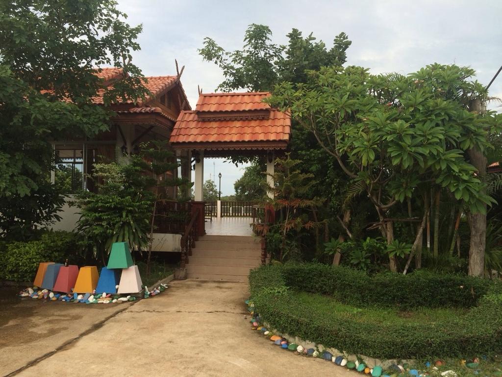 Song Khon Plaifah Resort Ubon מראה חיצוני תמונה